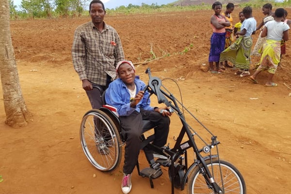 Somos Nós - Helping Hands